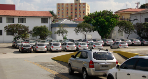 Leia mais sobre o artigo Falta de vagas de estacionamento prejudica comércio do Centro de Campo Grande