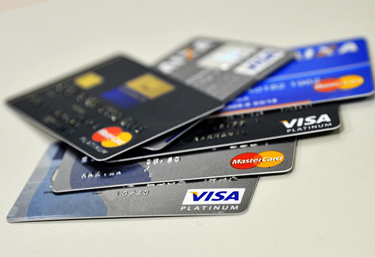 Você está visualizando atualmente Juros do rotativo do cartão de crédito sobem para 274% ao ano