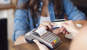 Leia mais sobre o artigo Novas regras para rotativo diminuem juros do cartão de crédito, mostra pesquisa