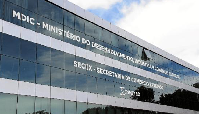 Você está visualizando atualmente MDIC discute ações para promover investimentos nas ZPEs do Brasil