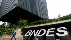 Leia mais sobre o artigo Superintendente do BNDES diz que pior já passou para a economia