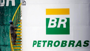 Leia mais sobre o artigo Petrobras vai aumentar preço da gasolina e do diesel nesta sexta
