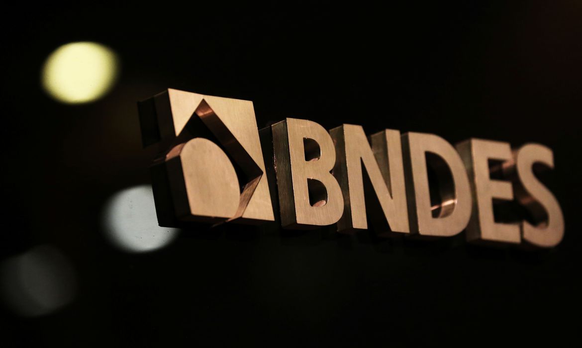 Você está visualizando atualmente Covid-19: apoio do BNDES a empresas alcança R$ 154 bilhões em 2020