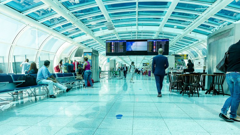 Você está visualizando atualmente Fluxo nos aeroportos deve crescer 44% neste fim de ano