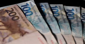 Leia mais sobre o artigo Impostômetro: brasileiros já desembolsaram R$ 2,5 trilhões apenas para pagamento de impostos neste ano