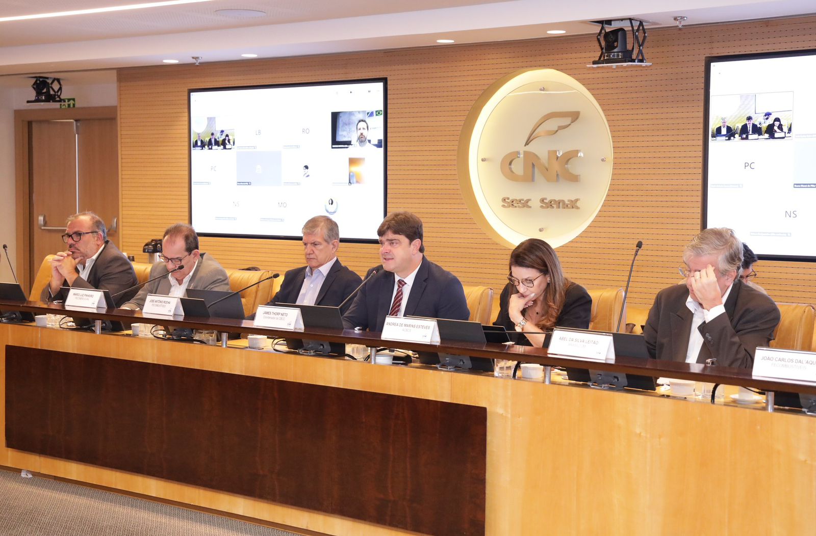 Leia mais sobre o artigo Fecomércio MS participa de reunião da Câmara Brasileira de Comércio de Combustíveis na CNC